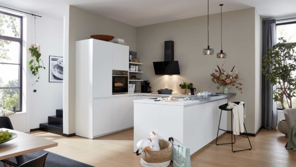 WERT KÜCHE® Ulrika mit privileg Elektrogeräten und Backofen